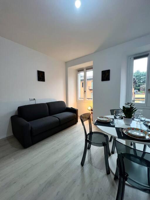 History Luxury Central Apartment By Revenue House Комо Экстерьер фото